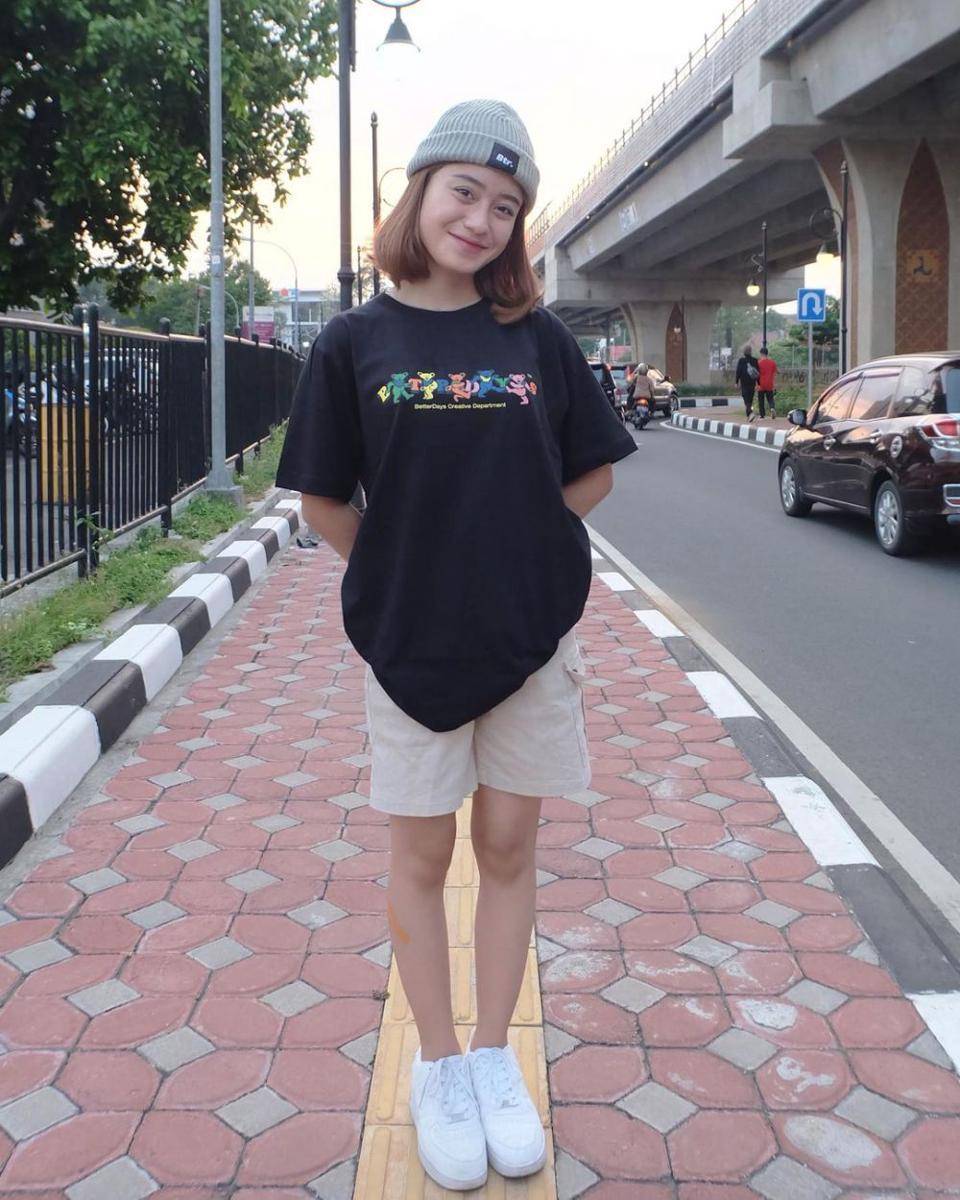 ilustrasi beanie hat (instagram.com/betterdays.apparel)