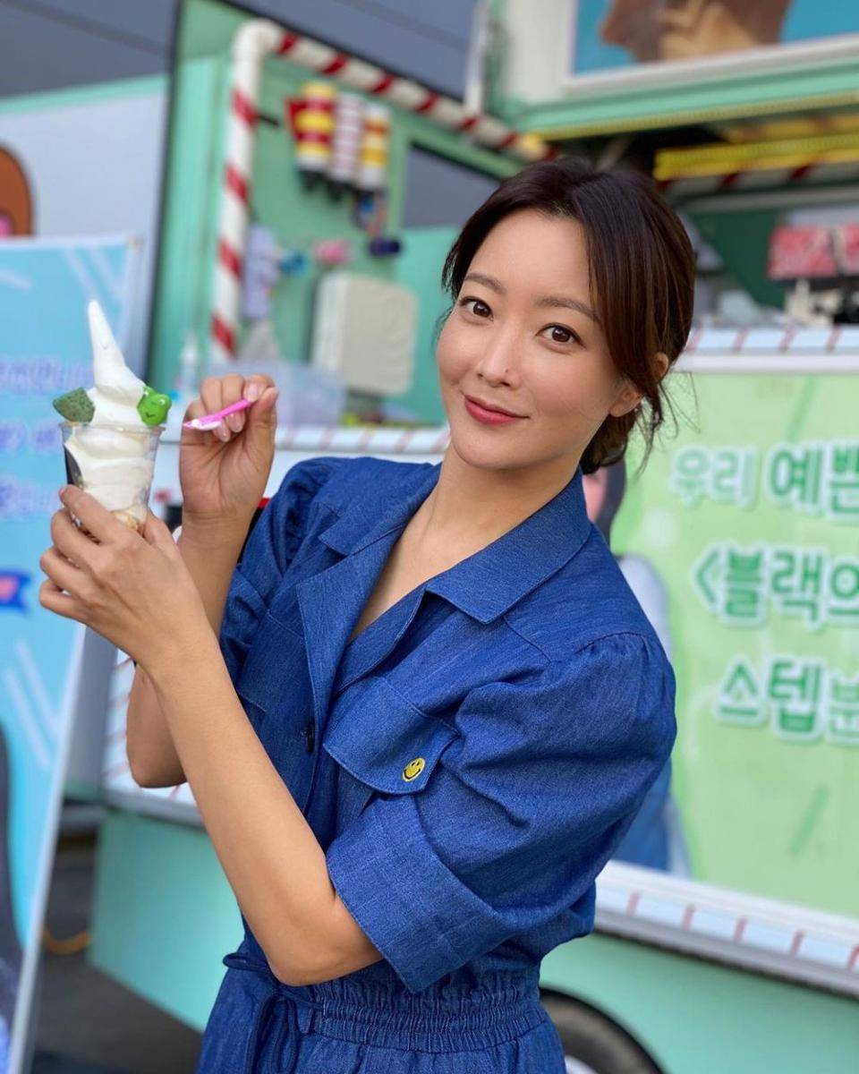 Kim Hee Sun (instagram.com/lovely.katie.k)