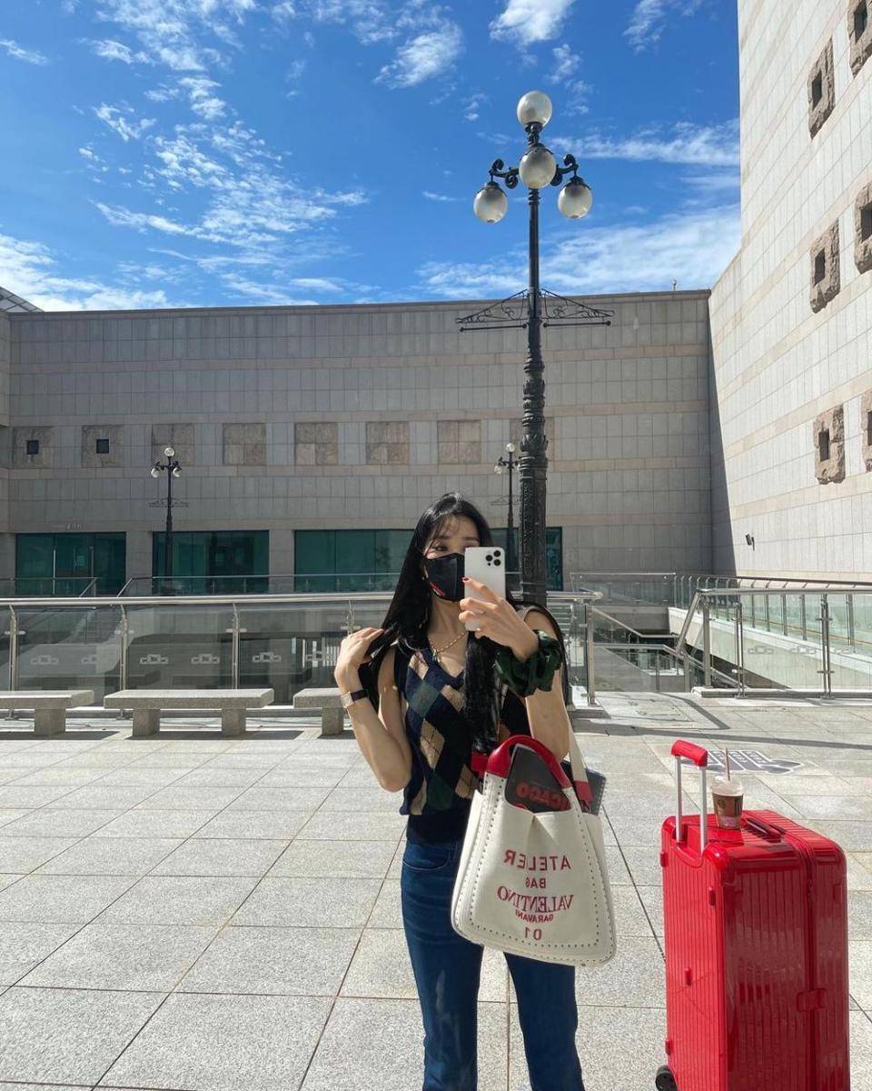 potret Tiffany (instagram.com/tiffanyyoungofficial)