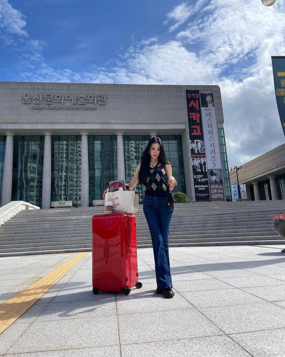 potret Tiffany (instagram.com/tiffanyyoungofficial)