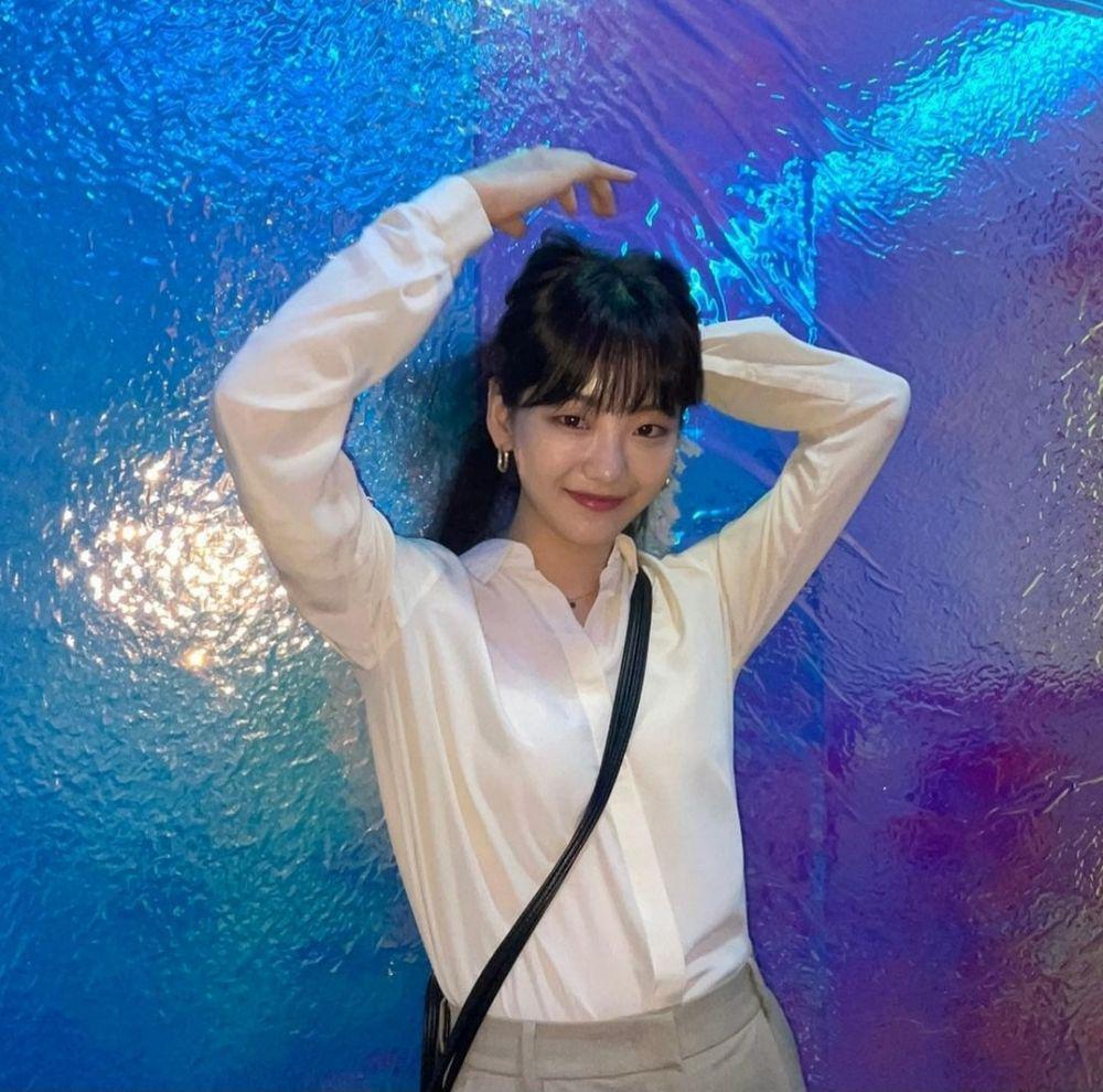 Cho Yi Hyun (instagram.com/yihyun_1208)