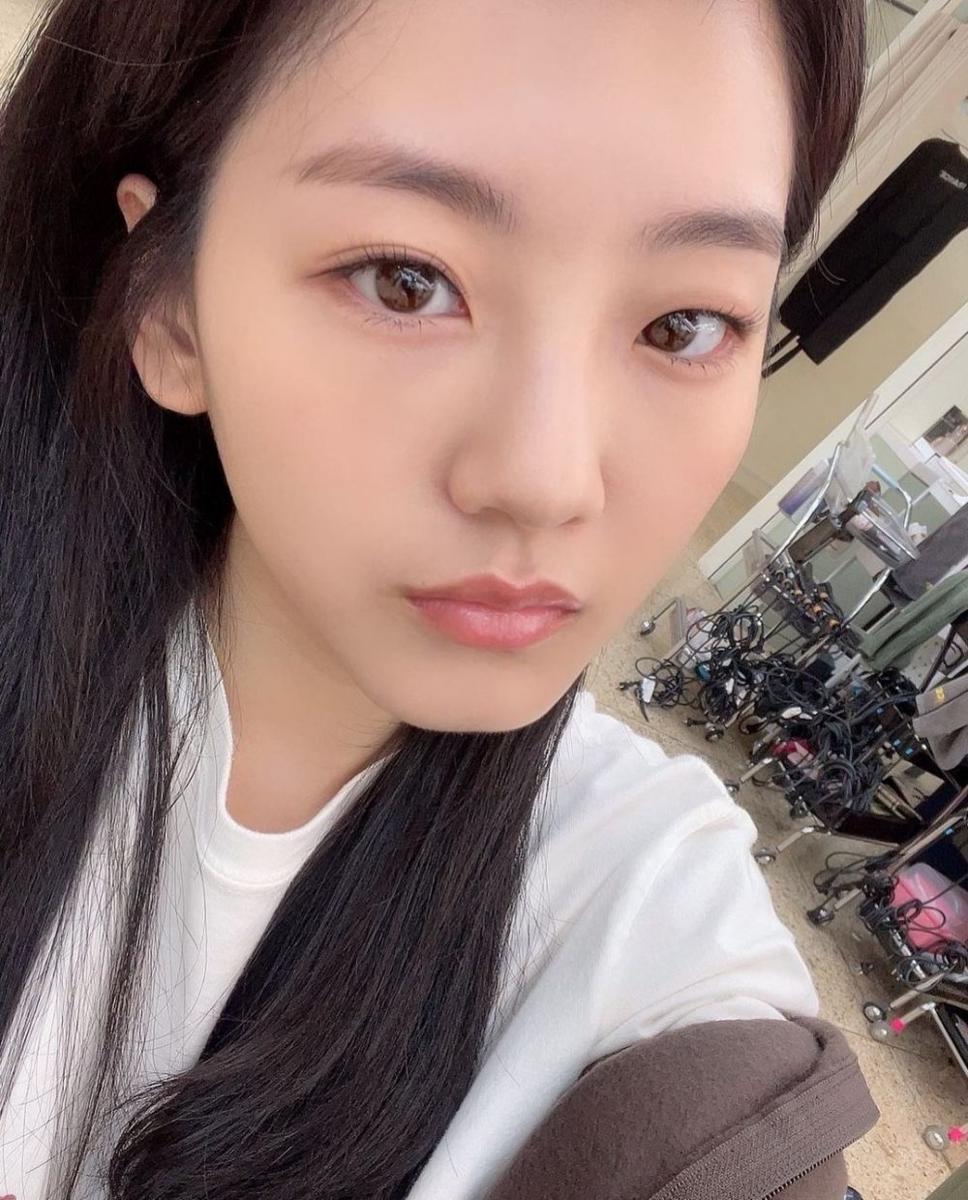 Cho Yi Hyun (instagram.com/yihyun_1208)