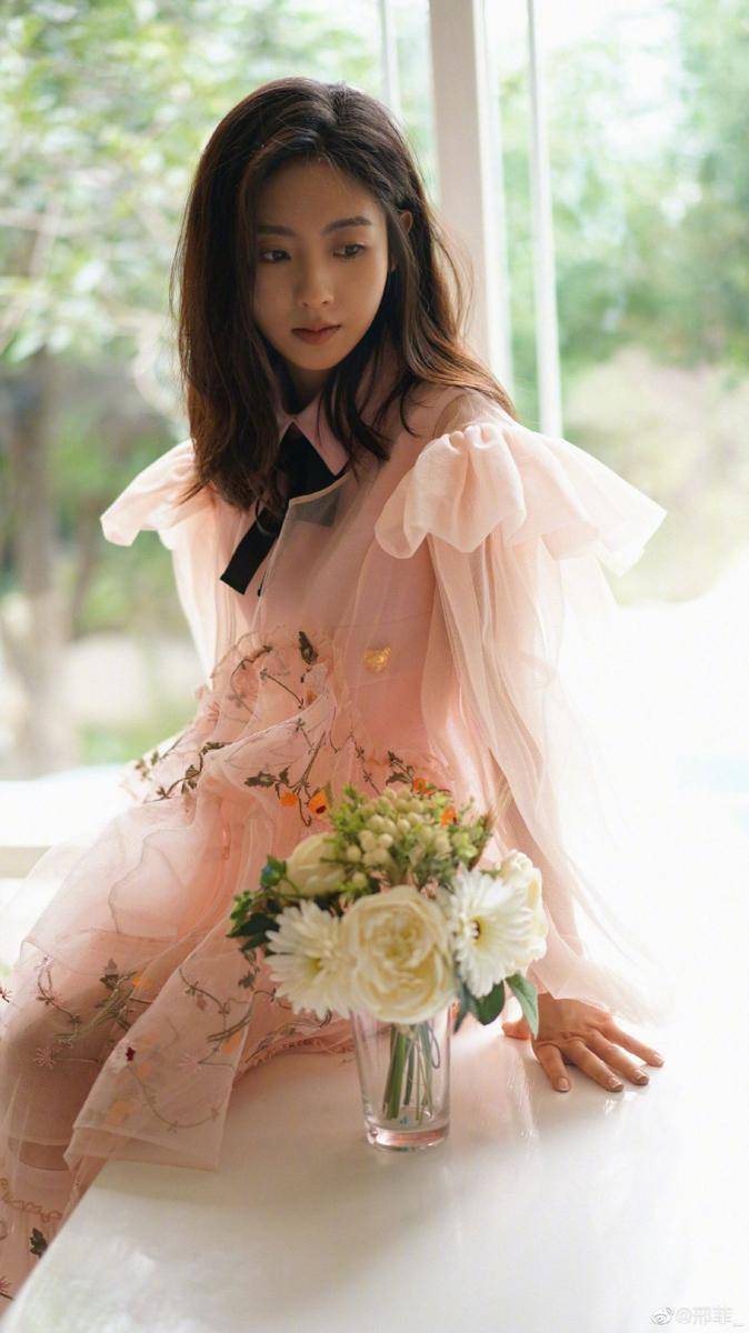 Xing Fei (weibo.com/邢菲_)