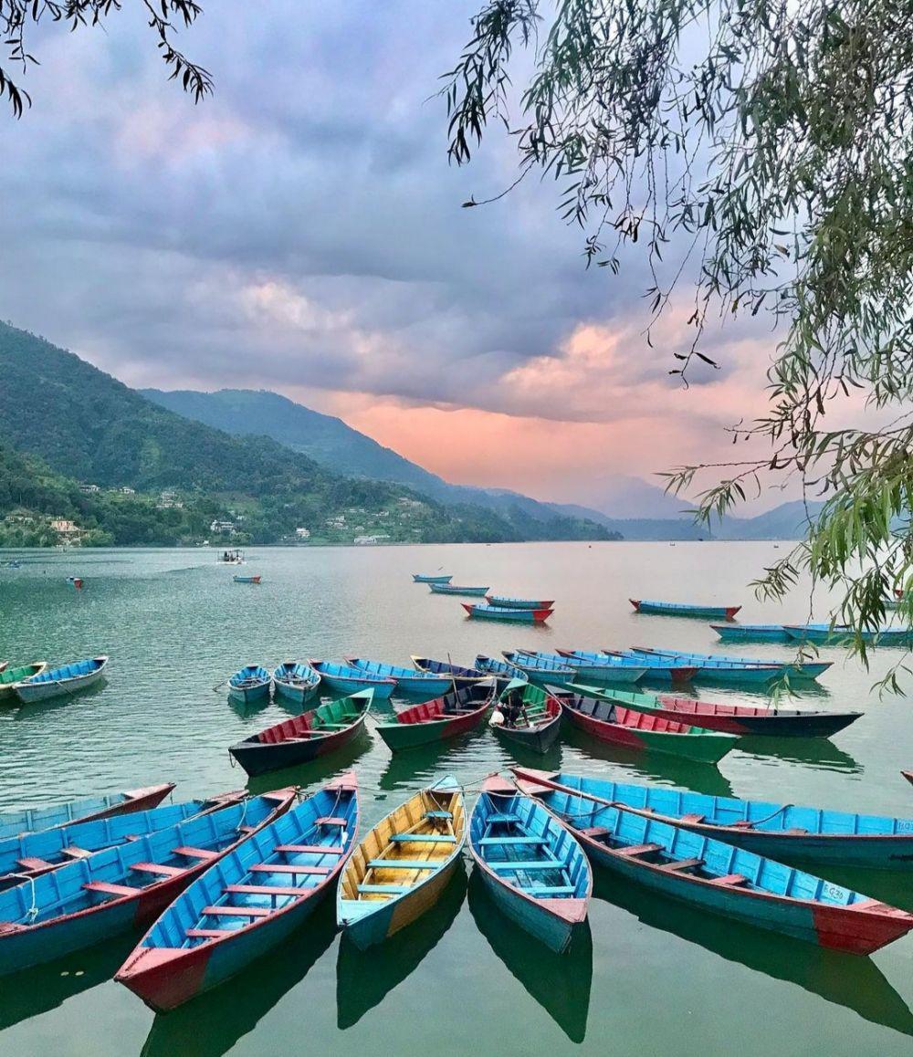 Pokhara, Nepal (instagram.com/totomargot_voyage)