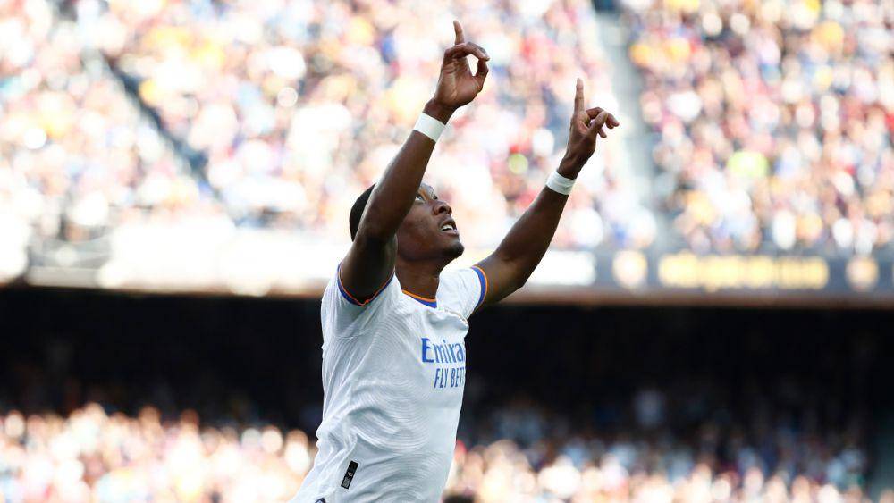 selebrasi gol David Alaba (twitter.com/realmadriden)