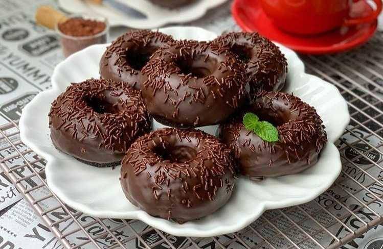 ilustrasi brownies donat (instagram.com/vitakwee)