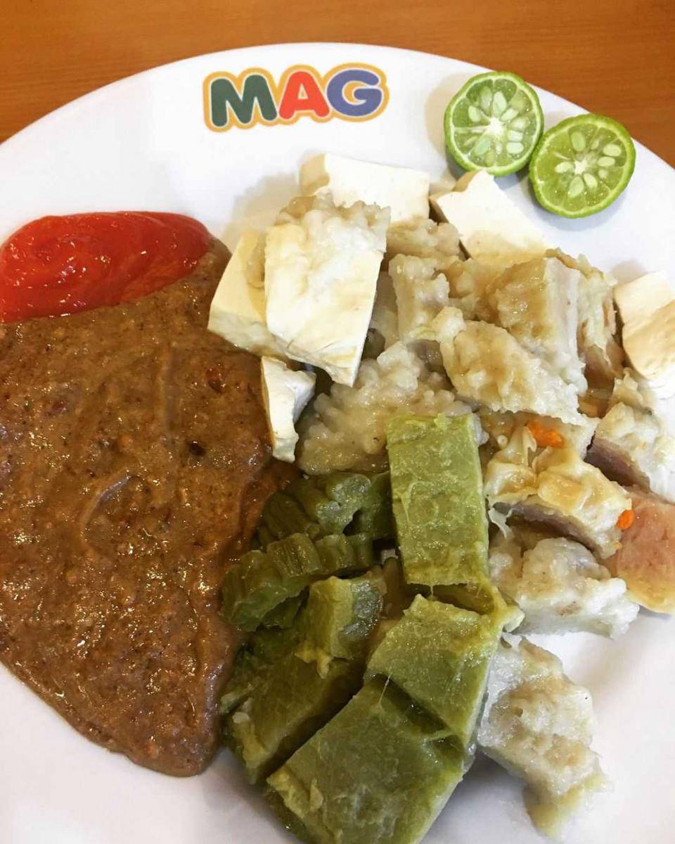 warung siomay (instagram.com/wiwi.loberta)