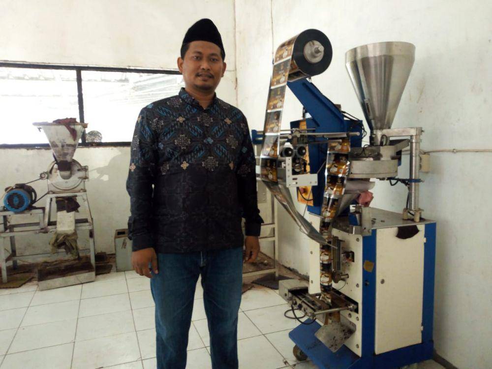 Pelaku usaha kopi bubuk Maulana Syahiduzzaman. IDN Times/Zainul Arifin