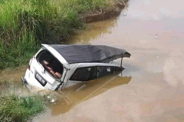 Lokasi kecelakaan di Jalan Lintas Rawa Jitu, PT Bangun Nusa Indah Lampung (BNIL), Kecamatan Banjar Margo, Kabupaten Tulang Bawang, Minggu (24/10/2021). (Dot Satlantas Polres Tulang Bawang).