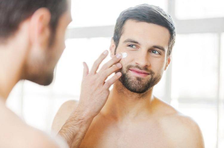 Ilustrasi penggunaan skincare (flickr.com/Health Fitness)