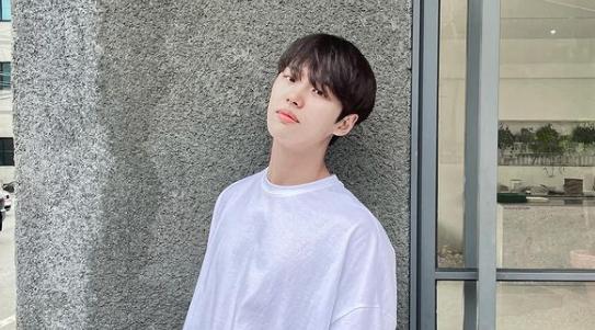 9 Fakta Peran Hongseok Pentagon, Idol Trainee di Drama Shadow Beauty