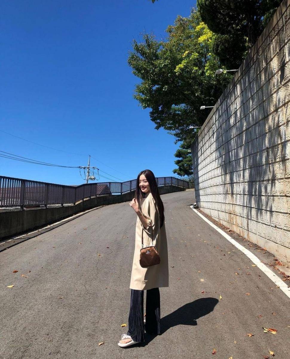 Outfit Han Sun Hwa (instagram.com/shh_daily)