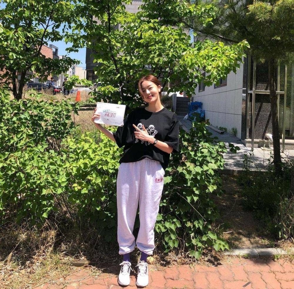Outfit Han Sun Hwa (instagram.com/shh_daily)