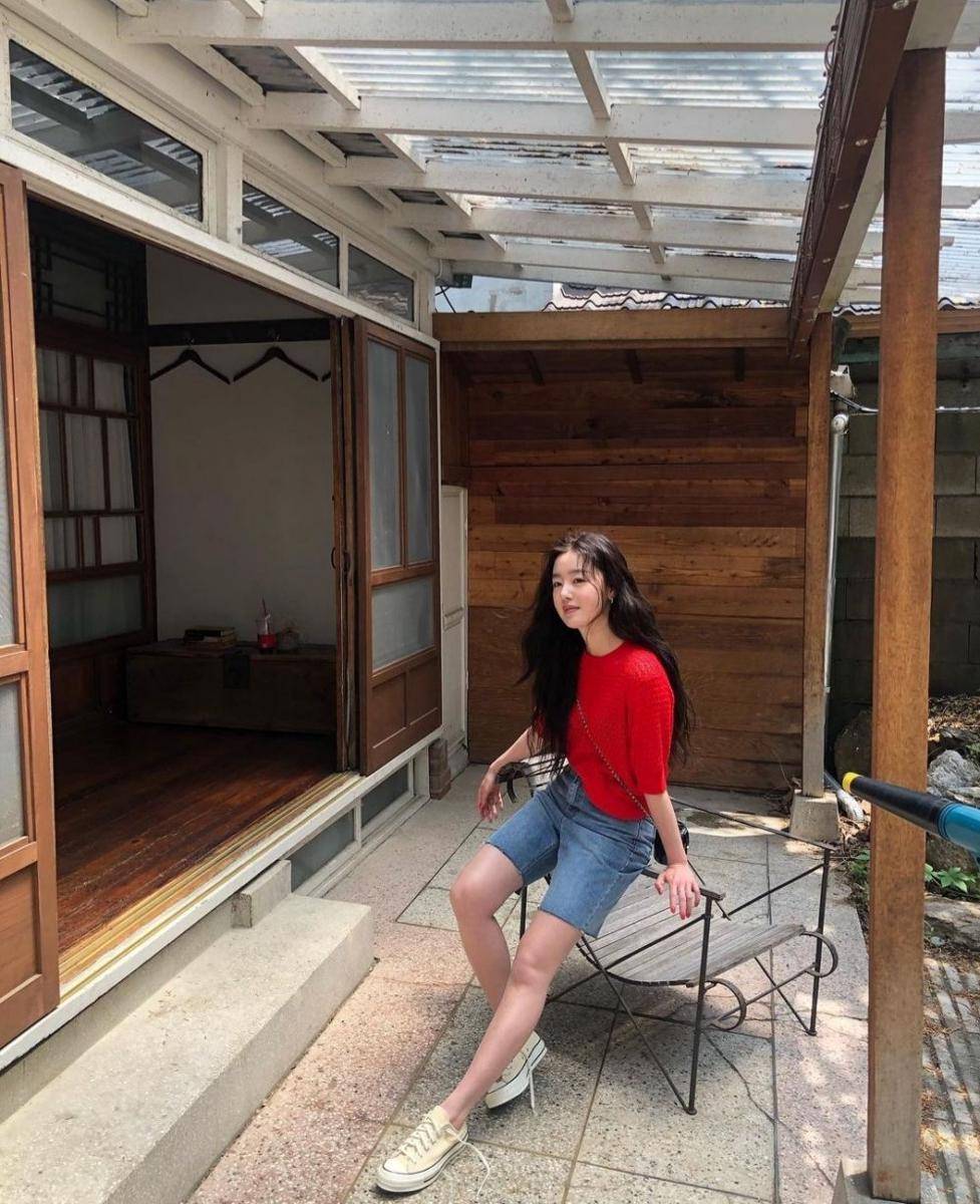 Outfit Han Sun Hwa (instagram.com/shh_daily)