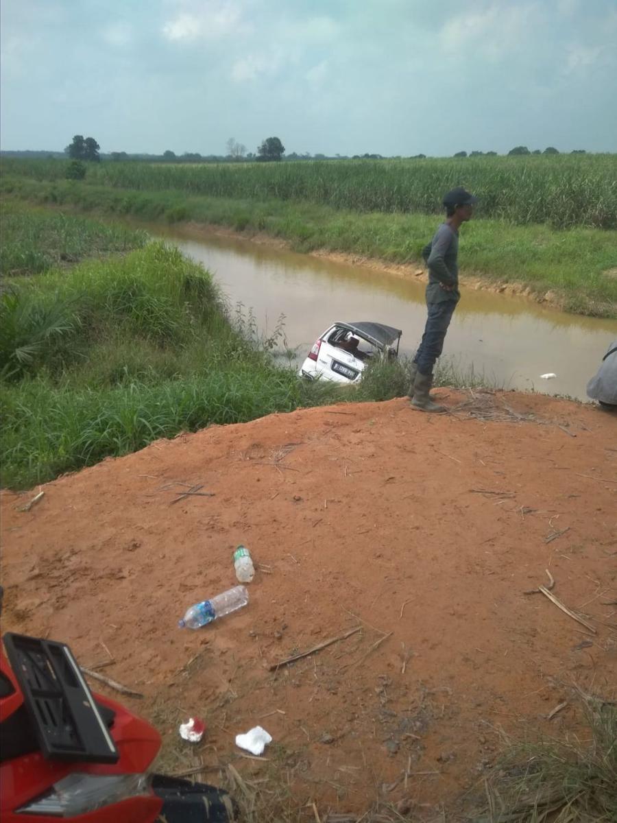 Lokasi kecelakaan di Jalan Lintas Rawa Jitu, PT Bangun Nusa Indah Lampung (BNIL), Kecamatan Banjar Margo, Kabupaten Tulang Bawang, Minggu (24/10/2021). (Dot Satlantas Polres Tulang Bawang).