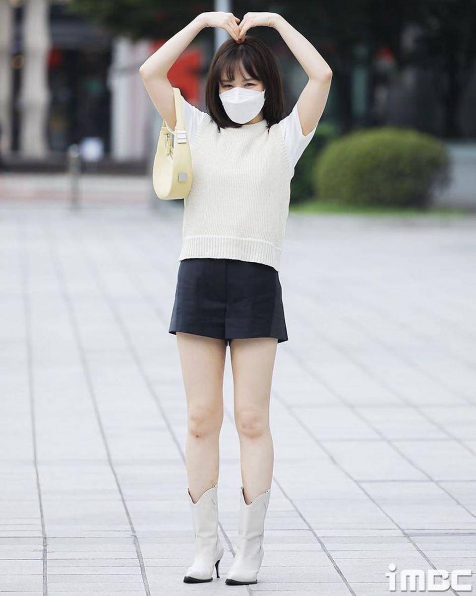 Vest ala Wendy Red Velvet (instagram.com/redvelvetstyless)