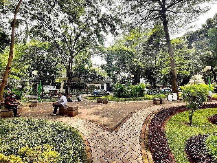 Taman Lawang (Instagram.com/dcoupleofparis)