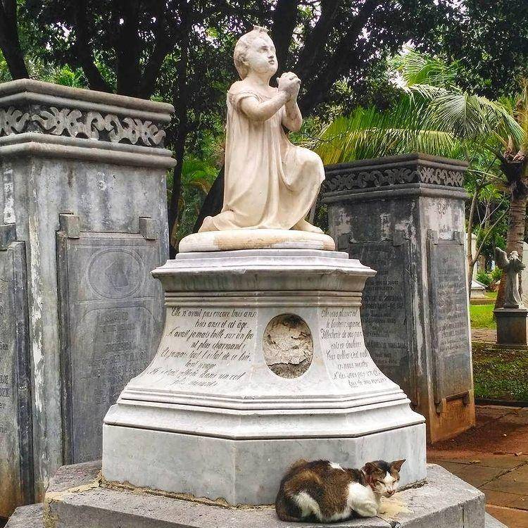 Taman Prasasti (Instagram.com/firanamrif)