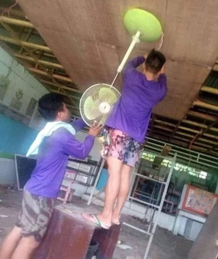 kipas salah tempat (instagram.com/meme_ngaco)