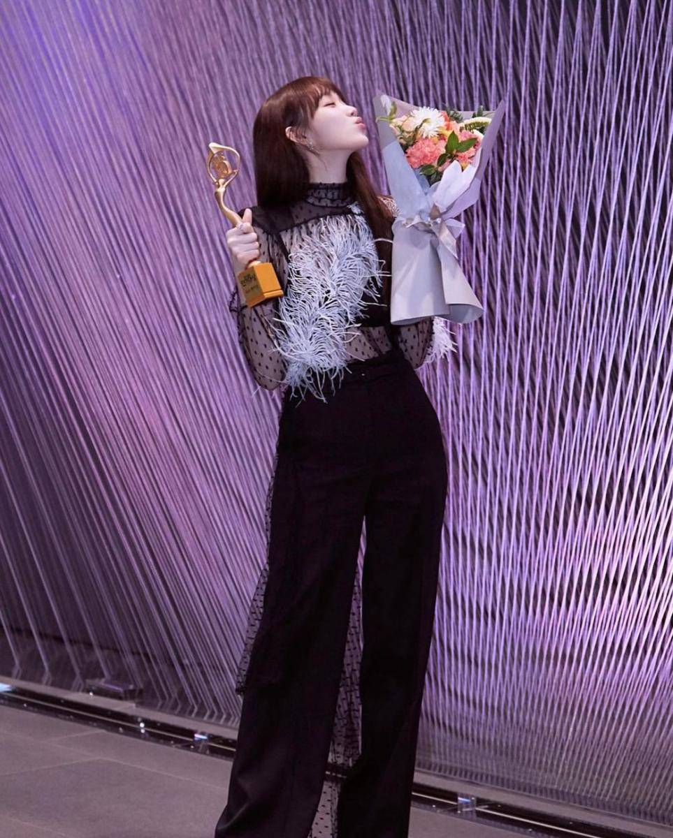 Lee Sung Kyung (instagram.com/yg_stage)