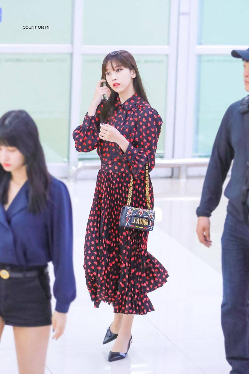 Dress Mina Twice (twitter.com/CountOnMi_324)