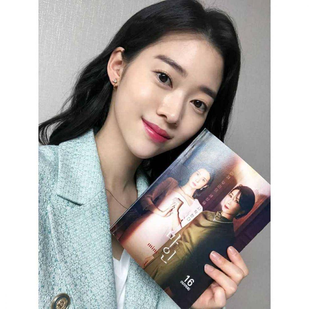 Jung Yi Seo (instagram.com/jwidecompany)
