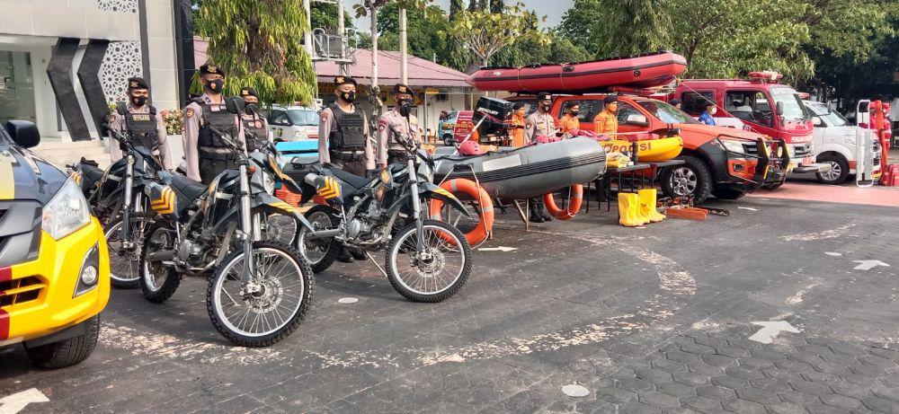 300 pasukan gabungan disiagakan dalam mengantisipasi terjadinya bencana hidrometeorologi di Tuban. IDN Times/Imron