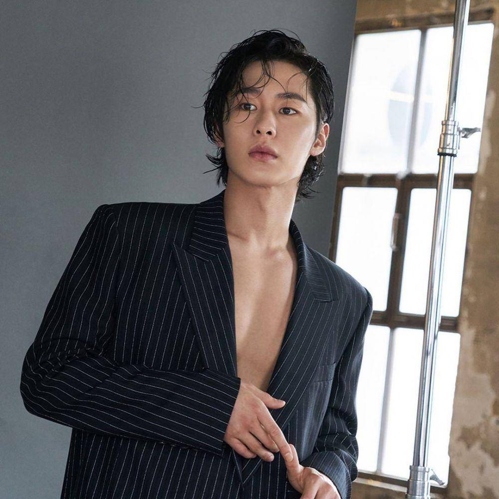 Lee Jae Wook (instagram.com/cjes.tagram)