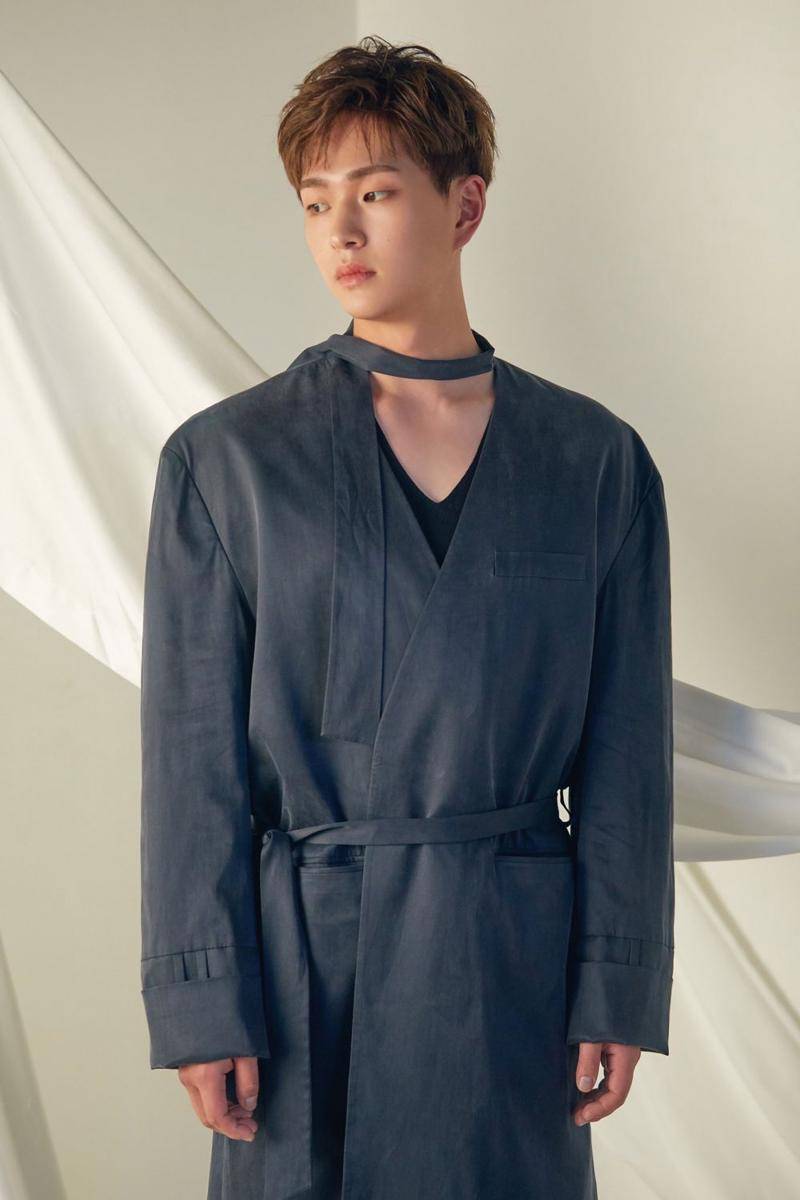 Onew SHINee (twitter.com/SHINee)