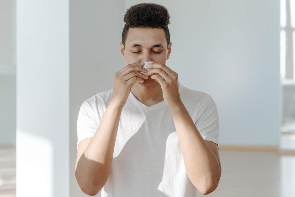 5 Minyak Esensial untuk Meredakan Sinusitis