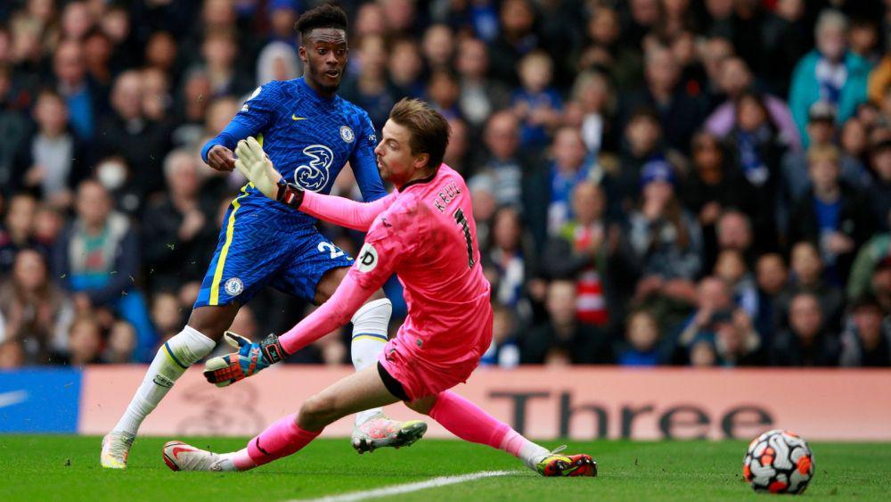 Aksi Callum Hudson-Odoi ketika mencetak gol ke gawang Norwich City dalam kemenangan 7-0. (skysports.com)