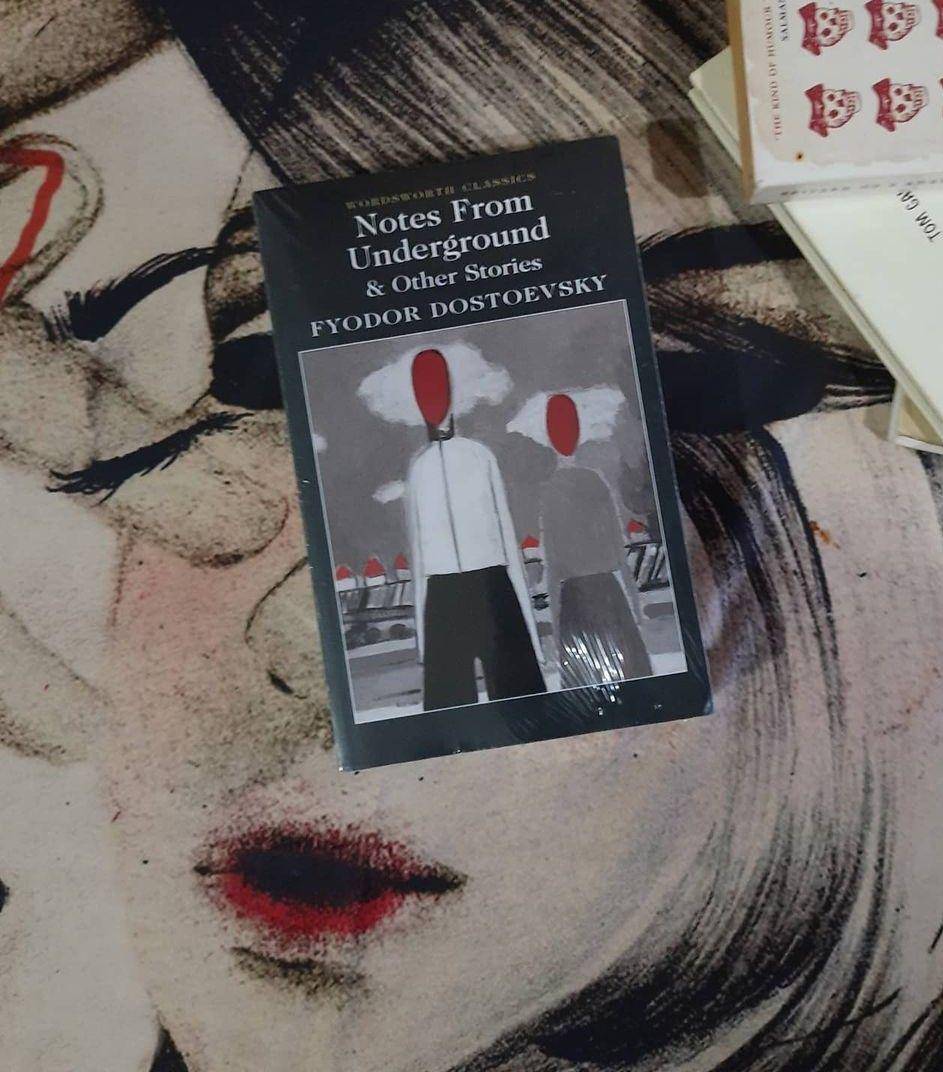 Notes from Underground oleh Fyodor Dostoyevsky (instagram.com/tb.chepolita)
