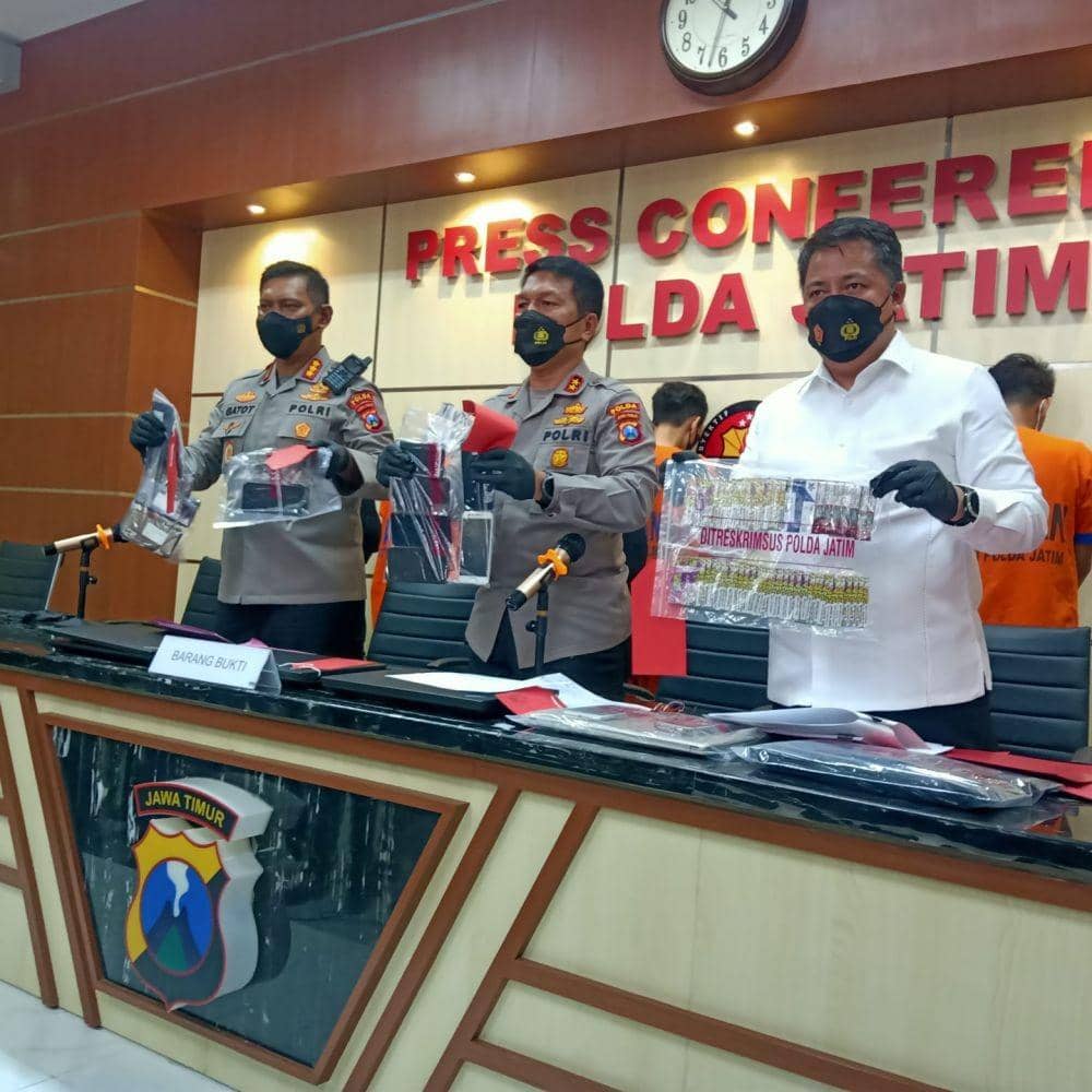 Sering Ngancam, 3 Debt Collector Pinjol Ilegal Diringkus Polda Jatim