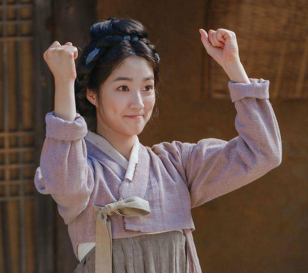 cuplikan adegan Kim Hye Yoon di drama Secret Royal Inspector Joy (instagram.com/tvn_drama)