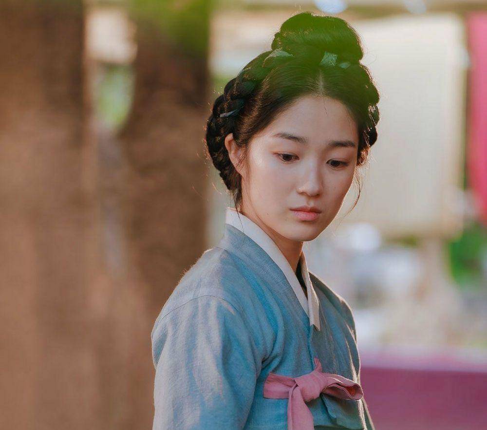 cuplikan adegan Kim Hye Yoon di drama Secret Royal Inspector Joy (instagram.com/tvn_drama)
