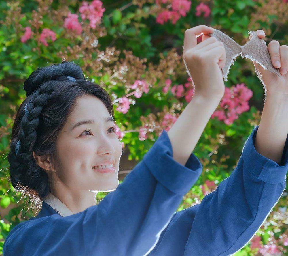 cuplikan adegan Kim Hye Yoon di drama Secret Royal Inspector Joy (instagram.com/tvn_drama)