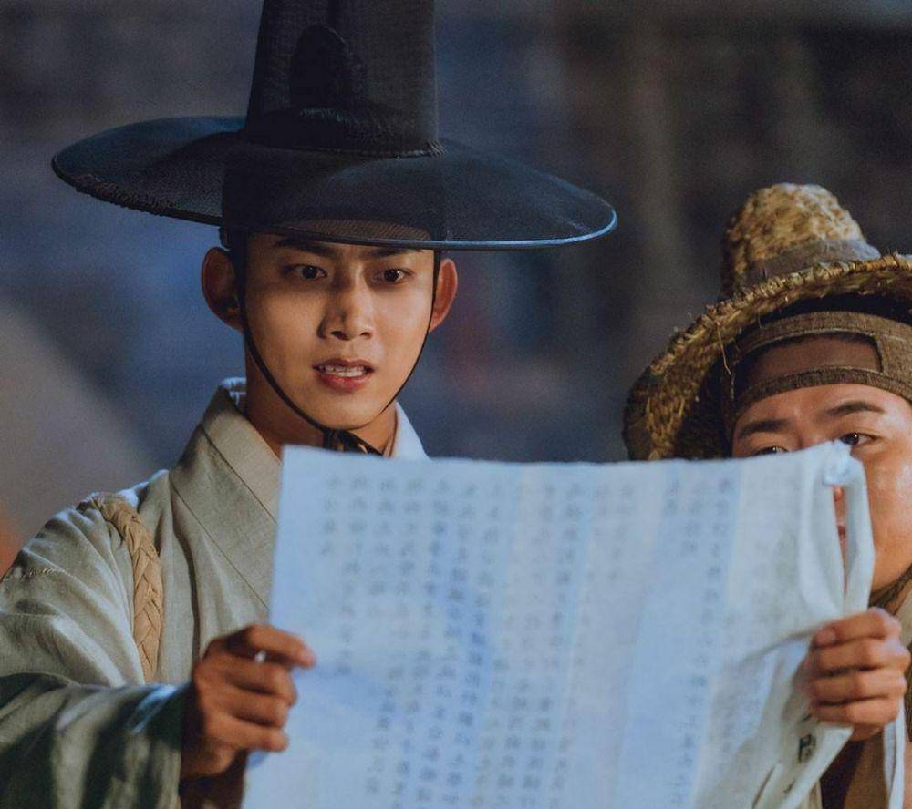 cuplikan adegan Taecyeon di drama Secret Royal Inspector Joy (instagram.com/tvn_drama)