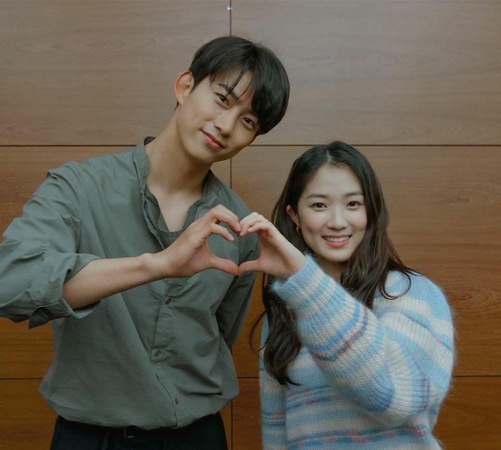 13 Fakta Peran Taecyeon dan Kim Hye Yoon di Secret Royal Inspector Joy