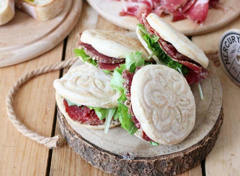 5 Roti Pipih Khas Italia, Cocok Jadi Sarapan yang Praktis dan Enak!