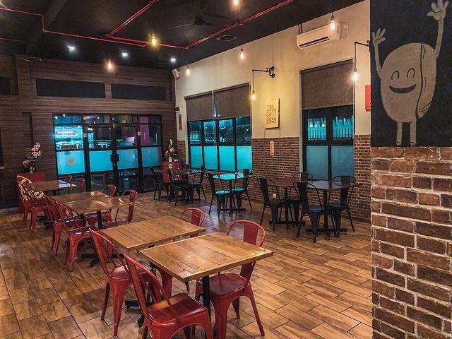 Rain Coffee and Eatery (instagram.com/rain_coffeeandeatery)