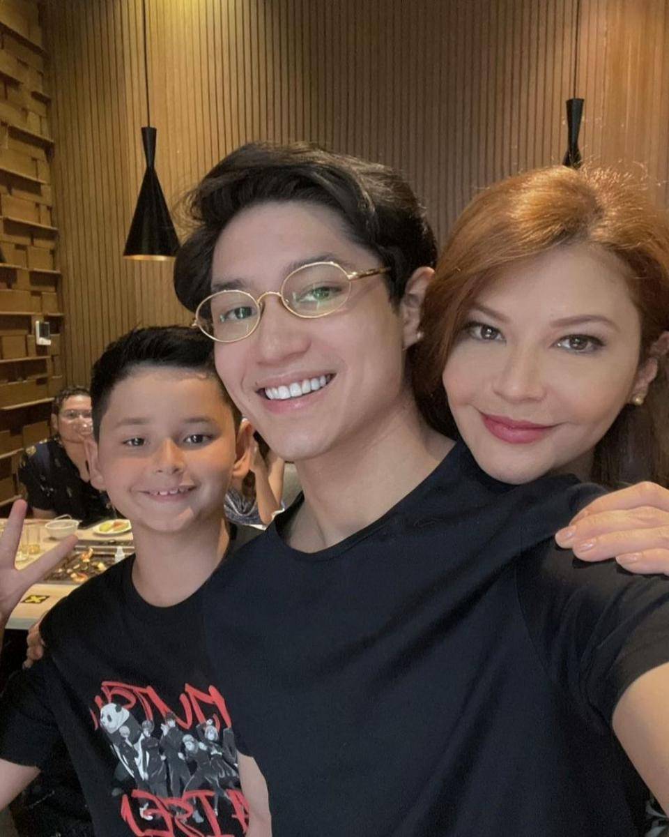potret Tamara Bleszynski dan dua anaknya (instagram.com/tamarableszynskiofficial)