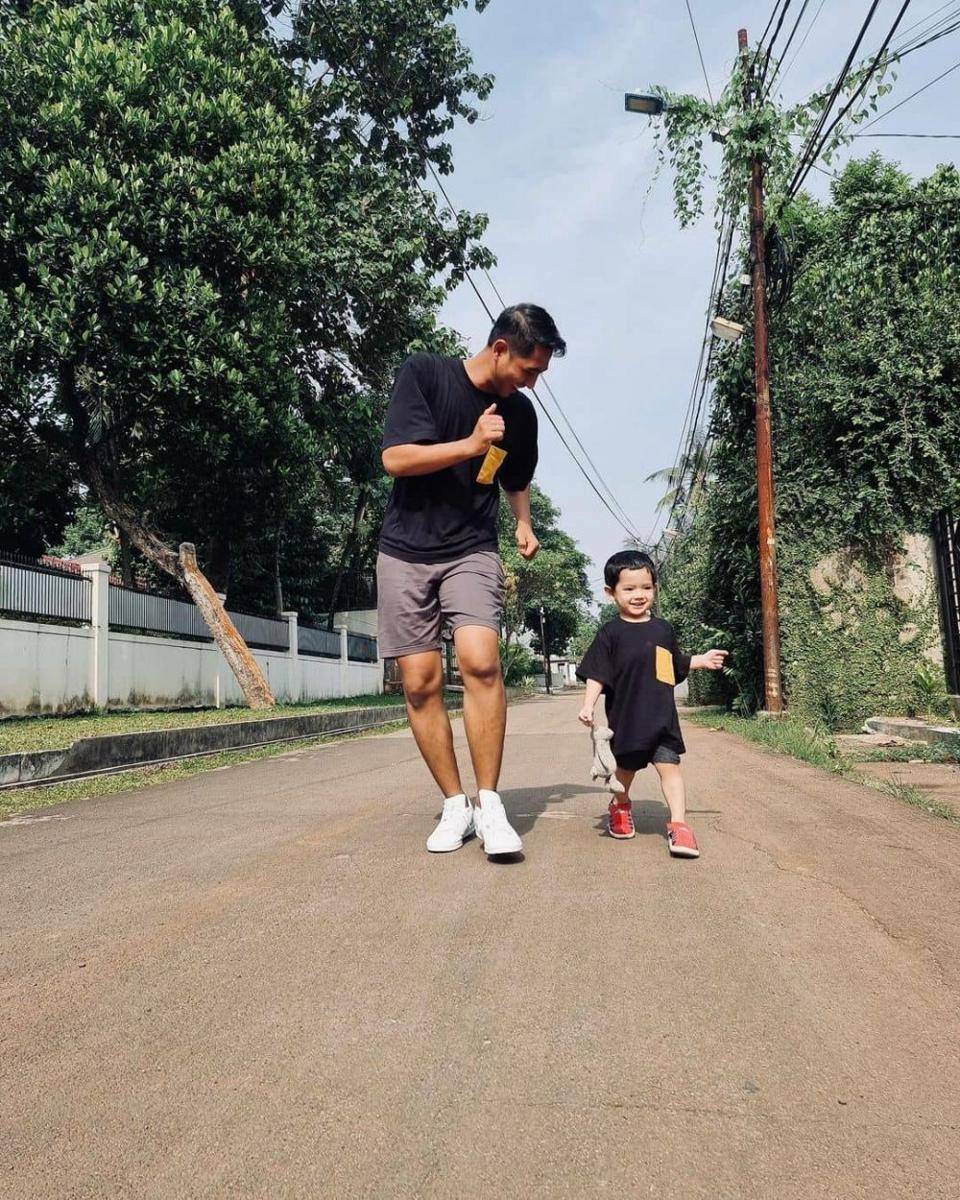 Arya Saloka dan keluarga (instagram.com/fanbase_putriannesaloka)