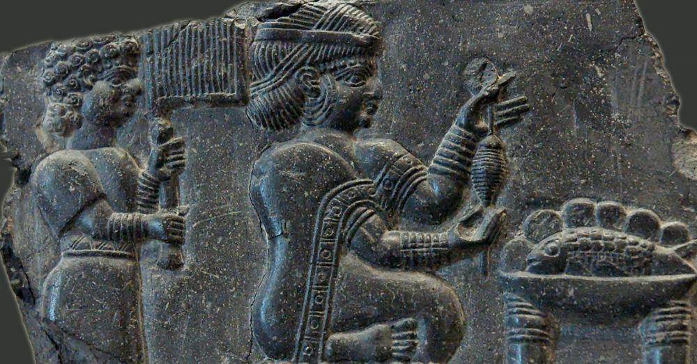 Pahatan batu yang melukiskan Amestris, istri dari Xerxes. (dok. The Historian Hut)