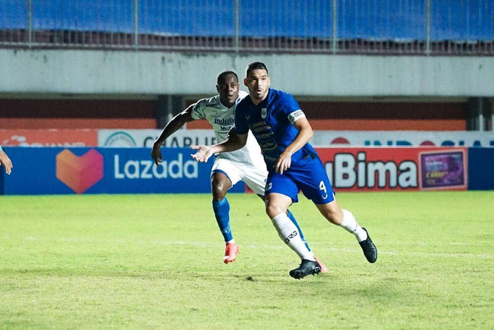 Pertandingan PSIS Semarang melawan Persib Bandung di laga pekan kesembilan Liga 1 2021/2022. (dok. PSIS Semarang)