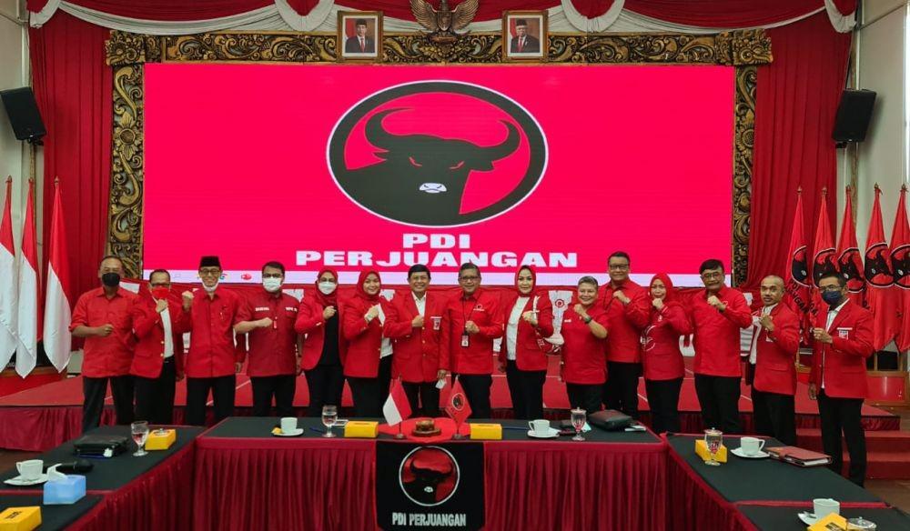 Sejumlah pengurus PKP dan PDIP bertemu, Selasa, 26/10/2021 (dok:istimewa)