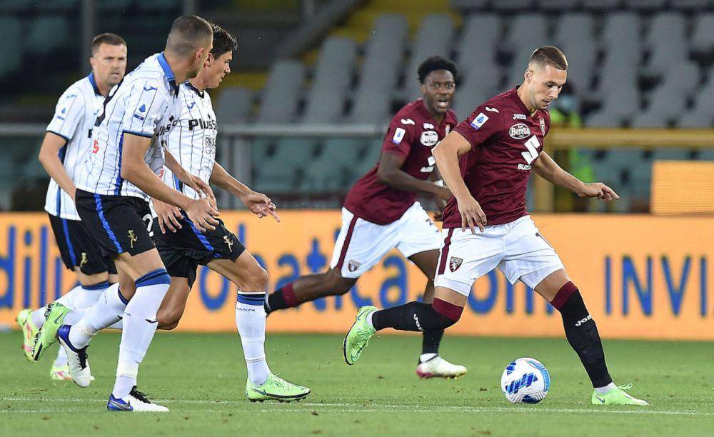 potret Marko Pjaca berduel melawan melawan pemain Atalanta (football-italia.net)