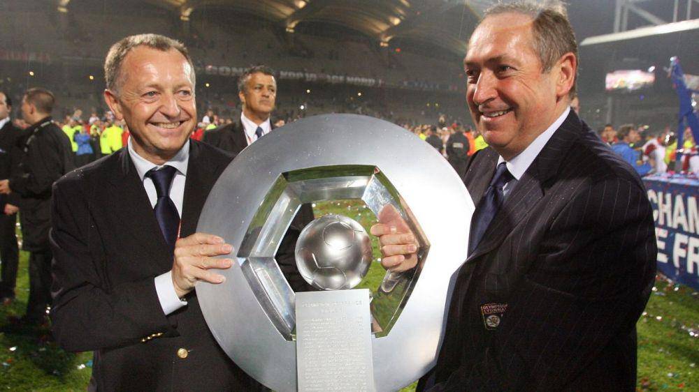 potret Gerard Houllier menjuarai Ligue 1 (olympique-et-lyonnais.com)