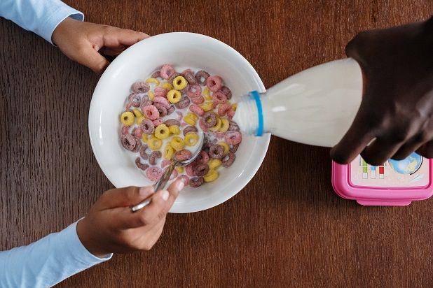 ilustrasi susu rendah lemak (pexels.com/cottonbro)
