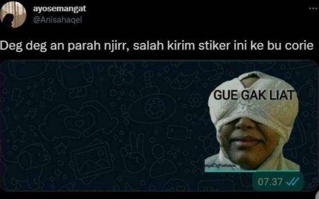 chat lucu salah kirim stiker (twitter.com/ayosemangat)