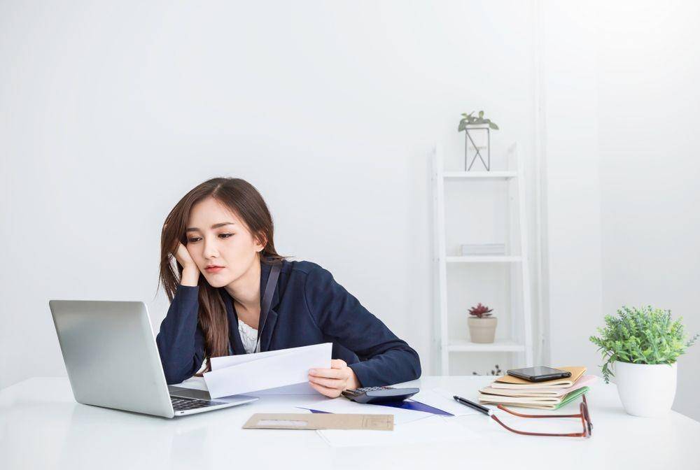 Ilustrasi seseorang yang sedang memahami investasi (Shutterstock/paulaphoto)
